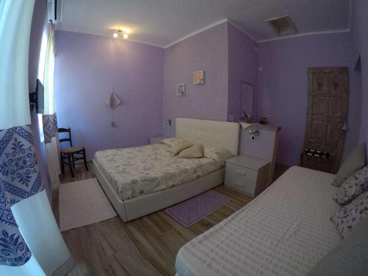 Al Sole Di Pula Bed & Breakfast Exterior photo
